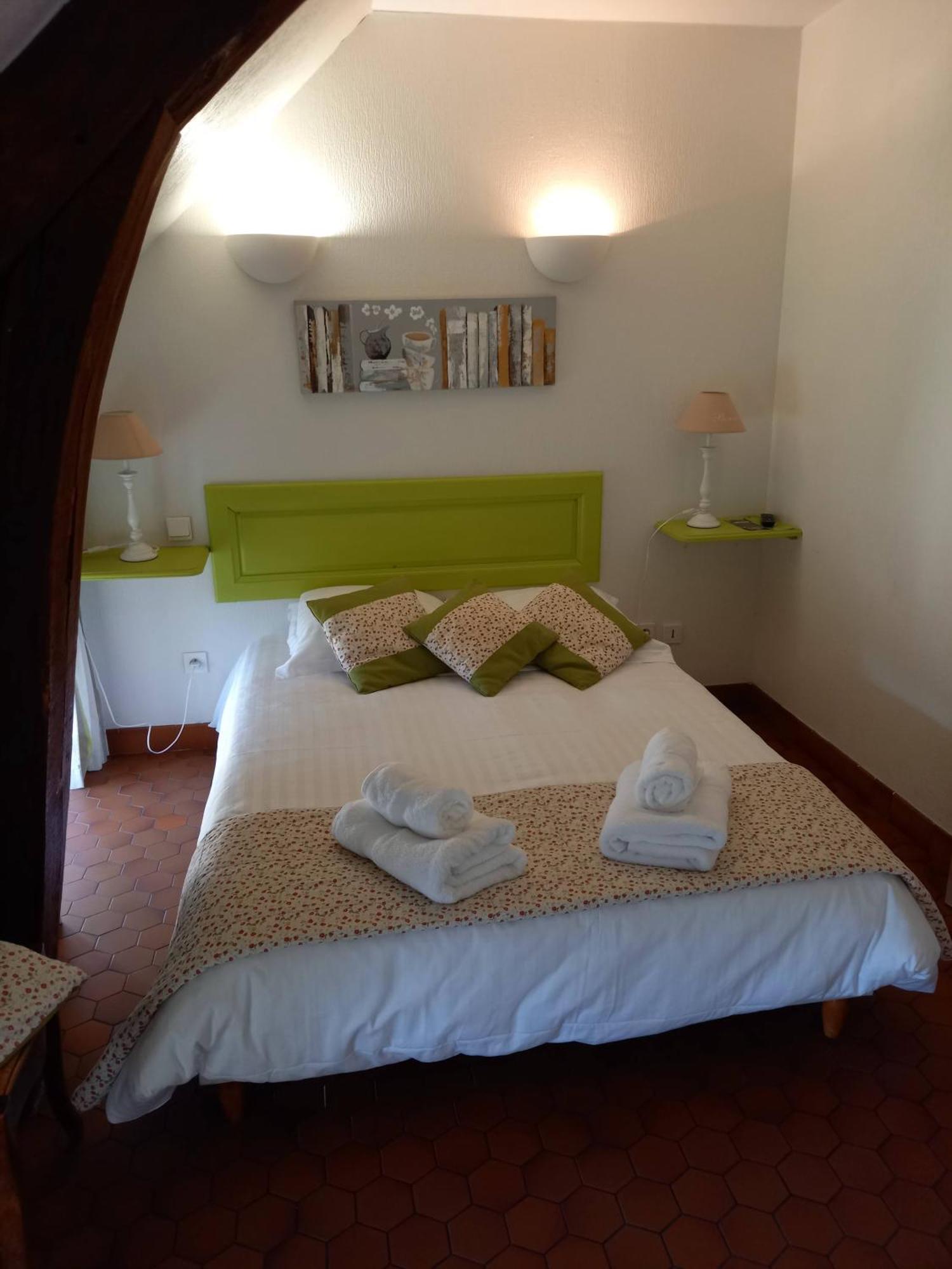 Hotel de la Halle Nolay  Esterno foto